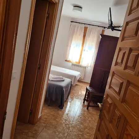 Pensión Estopinan 3*